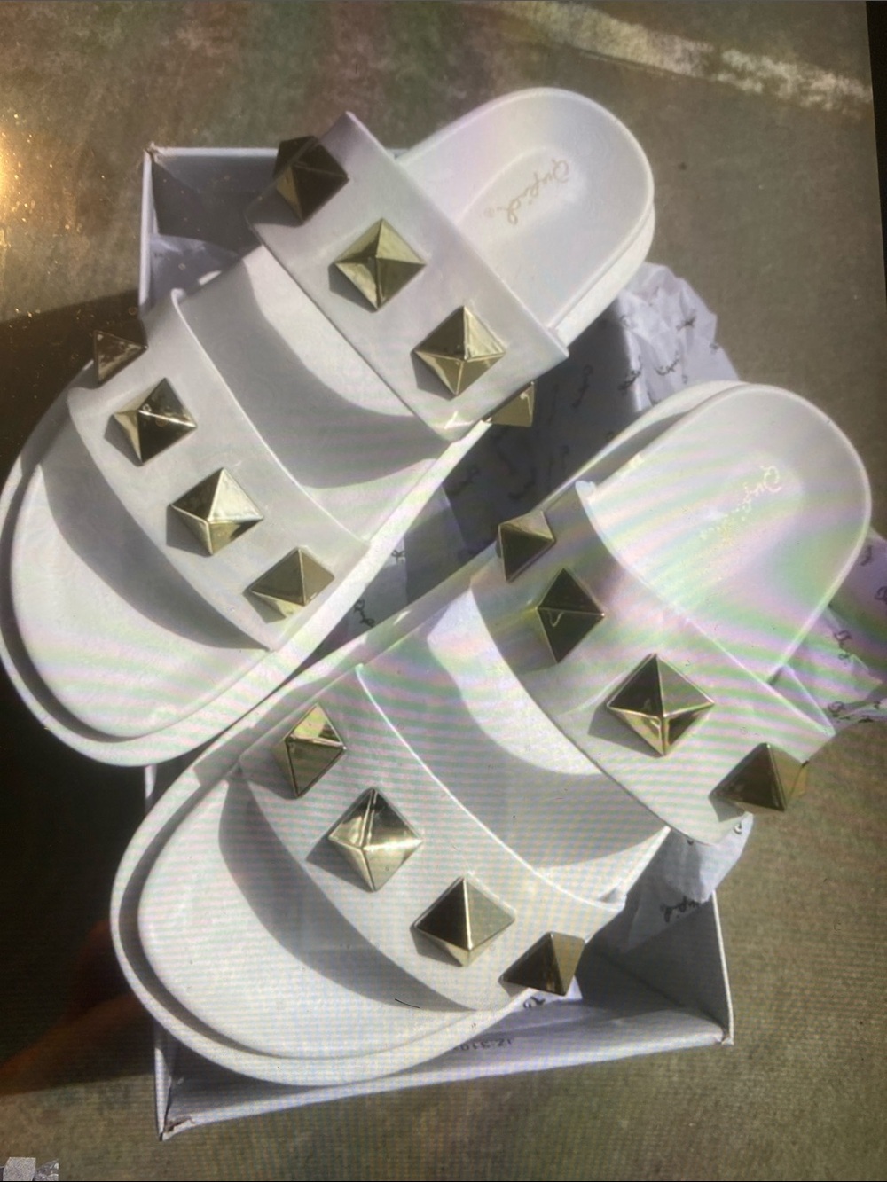Qupid White Textured Slide Sandals with Gold Accent White Studs - NIB - Size 10